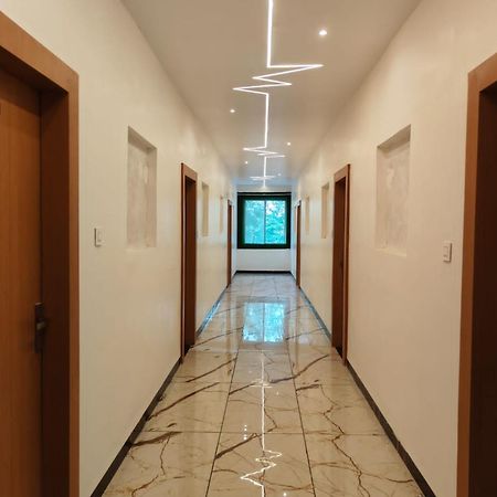 Rk Hotel & Restaurant Dewas Dış mekan fotoğraf